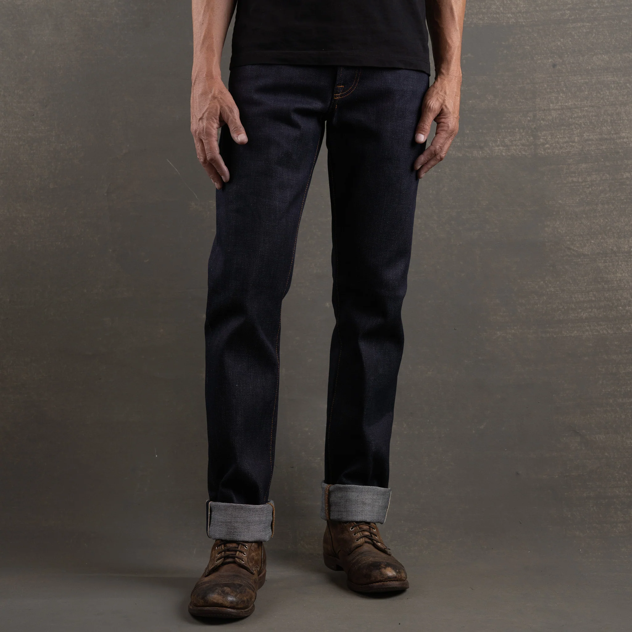 True Straight 21.5oz Dark Gauntlet Heavyweight Selvage Denim - Image 3
