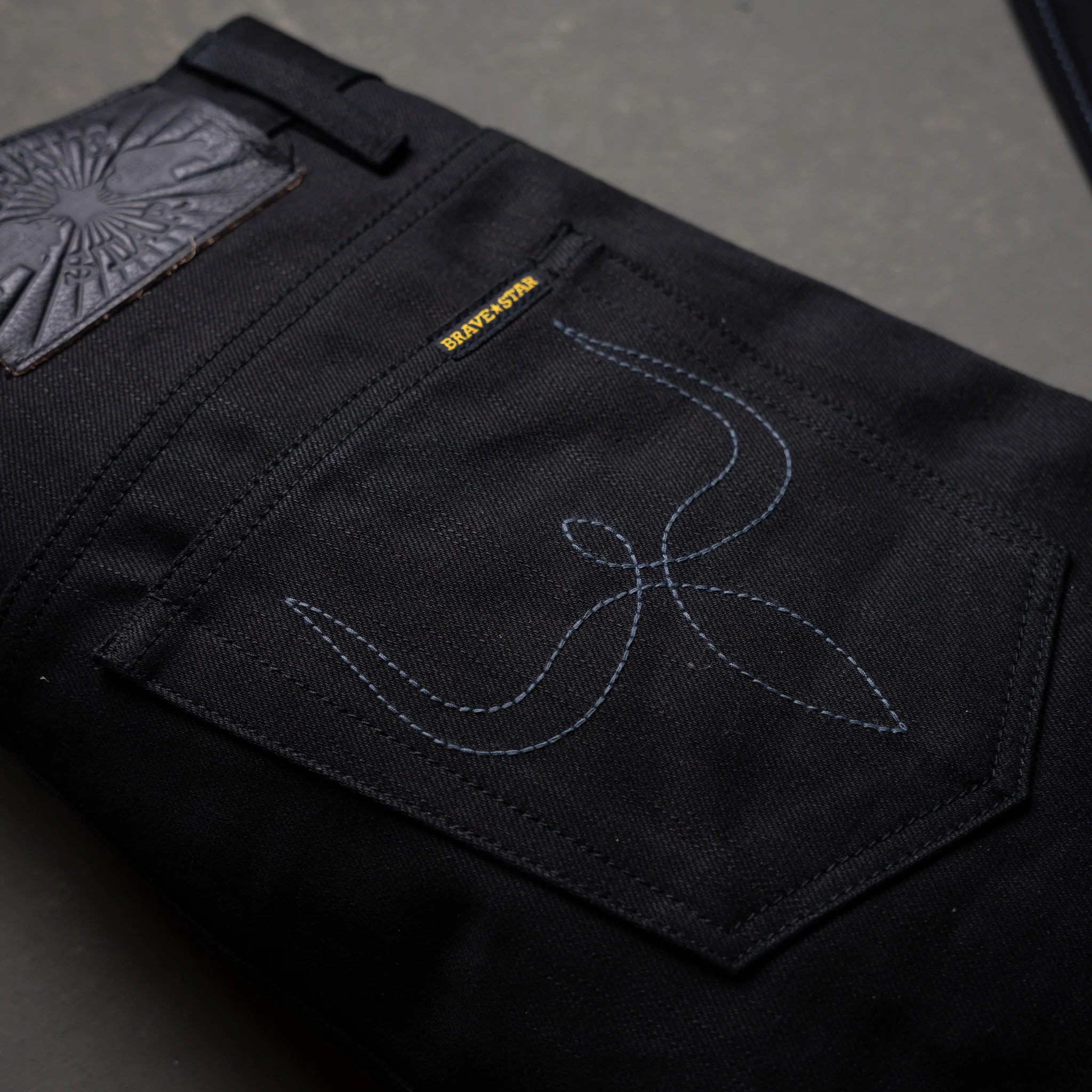 Mojave Western Cut 14oz Onyx Double Black Selvage Denim - Image 4