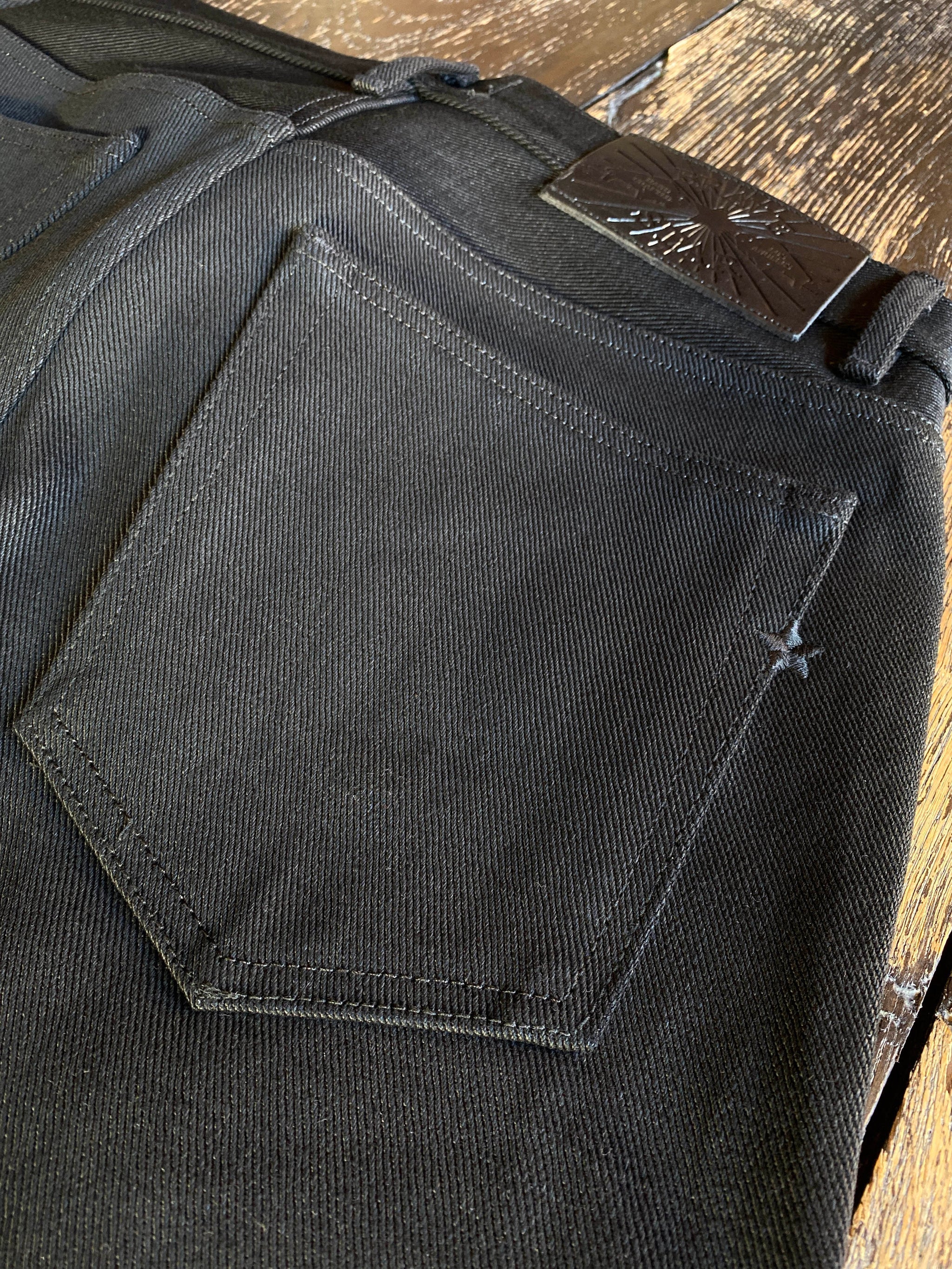 FACTORY IRREGULARS Double Black Selvage Denim 18oz-25oz - Image 6